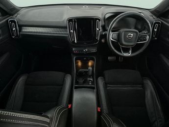 Volvo XC40 1.5h T4 Recharge 10.7kWh Plus Plug-in (211 ps) - KEYLESS ENTRY