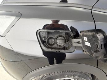 Peugeot 3008 1.6 13.2kWh Allure Premium + Plug-in e-EAT (225 ps) - BLUETOOTH 