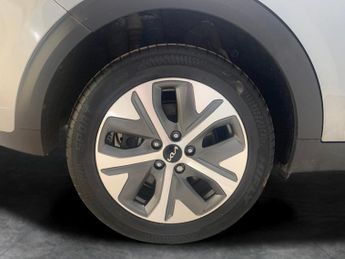 Kia Niro 64kWh 2 (201 bhp) - CRUISE - PADDLE SHIFT - 17IN ALLOYS