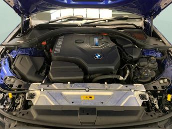 BMW 3 Series 2.0 330e 12kWh M Sport Plug-in (292 ps) - INTERIOR TRIM - FINE-W