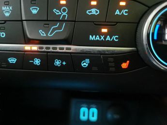 Ford Focus 1.5 EcoBlue Active X (120 ps) - REVERSE CAM - HEATED SEATS - NAV