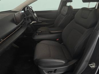 Nissan Ariya 63kWh Advance 7.4kW Charger (217 ps) - LED - NAV - COMFORT PACK