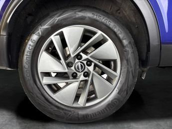 Nissan Qashqai 1.3 DIG-T MHEV Acenta Premium XTRON (158 ps) - REVERSE CAM