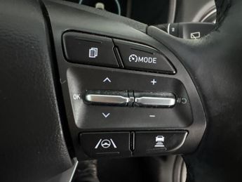 Hyundai Kona 64kWh Ultimate (10.5kW Charger) (204 ps) - CARPLAY - KEYLESS ENT