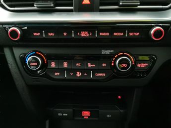 Kia Niro 64kWh 3 (201 bhp) - LANE DEPARTURE  - BLUETOOTH - CRUISE