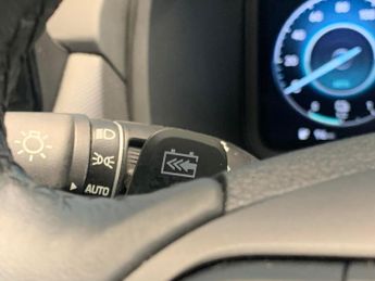 Hyundai Kona 64kWh Ultimate (10.5kW Charger) (204 ps) - KEYLESS ENTRY - REVER