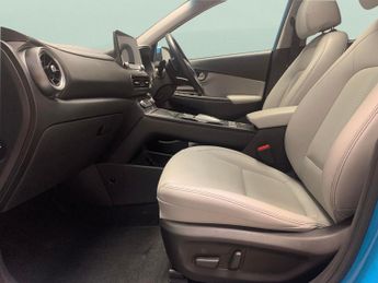 Hyundai Kona 64kWh Ultimate (10.5kW Charger) (204 ps) - KEYLESS ENTRY - REVER