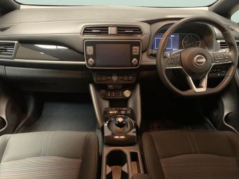 Nissan Leaf 39kWh N-Connecta (150 ps) - LANE DEPARTURE  - HEAT PACK