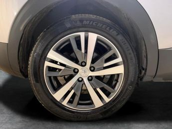 Peugeot 3008 1.6 13.2kWh Allure Premium Plug-in e-EAT (225 ps) - LANE DEPARTU