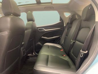 MG MG ZS 44.5kWh Exclusive (143 ps) - HEATED SEATS - NAV - BLIND SPOT ASS
