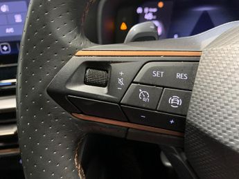 Cupra Leon 2.0 TSI VZ3 DSG (300 ps) - REVERSE CAM - HEATED SEATS - NAV