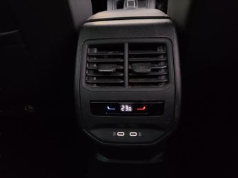 Cupra Formentor 1.5 TSI V2 DSG (150 ps) - LED - REVERSE CAM - SAT NAV
