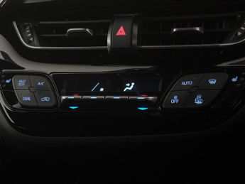 Toyota C-HR 2.0 VVT-h GPF Excel CVT (184 ps) - HEATED SEATS - HEATED STEERIN