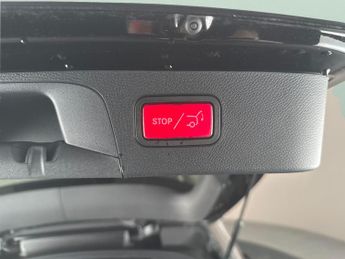 Mercedes-Benz GLC 2.0 GLC300de 13.5kWh AMG Line (Premium) Plug-in G-Tronic+ 4MATIC