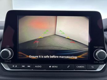 Nissan Qashqai 1.3 DIG-T MHEV Acenta Premium XTRON (158 ps) - REVERSE CAM
