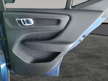 Volvo XC40 2.0 D4 R-Design AWD (190 ps) - LEATHER-NUBUCK - CHARCOAL - ADAPT