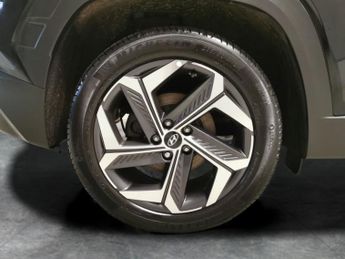 Hyundai Tucson 1.6 T-GDi 13.8kWh Premium Plug-in 4WD (265 ps) - LED - REVERSE C