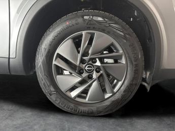 Nissan Qashqai 1.3 DIG-T MHEV Acenta Premium XTRON (158 ps) - BLIND SPOT ASSIST
