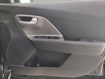 Kia Niro 64kWh 2 (201 bhp) - CRUISE - PADDLE SHIFT - 17IN ALLOYS