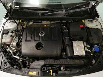 Mercedes-Benz A Class 1.5 A180d AMG Line (Executive) 7G-DCT (116 ps) - SELF PARK - REV