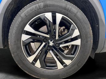 Peugeot E-2008 50kWh GT (136 ps) - BLIND SPOT ASSIST - LANE DEPARTURE  - BLUETO