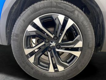 Peugeot E-2008 50kWh GT (136 ps) - BLIND SPOT ASSIST - LANE DEPARTURE  - BLUETO