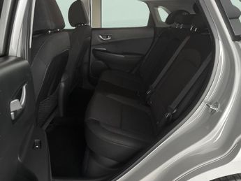 Hyundai Kona 39kWh Premium (10.5kW Charger) (136 ps) - HEATED SEATS - HEATED 