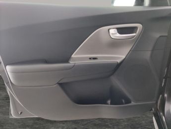 Kia Niro 64kWh 2 (201 bhp) - REVERSE CAM - REGENERATIVE BRAKING PADDLES -