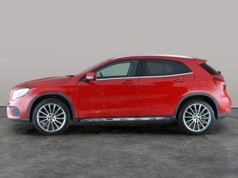 Mercedes-Benz GLA 1.6 GLA180 AMG Line Edition 7G-DCT (122 ps) - CARPLAY - REVERSE 