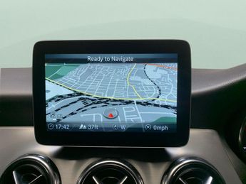 Mercedes-Benz GLA 1.6 GLA180 AMG Line Edition 7G-DCT (122 ps) - CARPLAY - REVERSE 