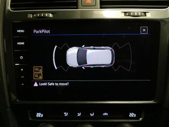 Volkswagen E-golf 35.8kWh e-Golf (136 ps) - CLIMATE CONTROL - DAB - USB AUDIO