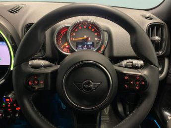 Mini Countryman 1.5 Cooper Sport Steptronic (136 ps) - ROOF RAILS - ROOF IN BODY