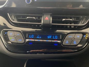 Toyota C-HR 1.8 VVT-h GPF Design CVT (122 ps) - HEATED SEATS - NAV