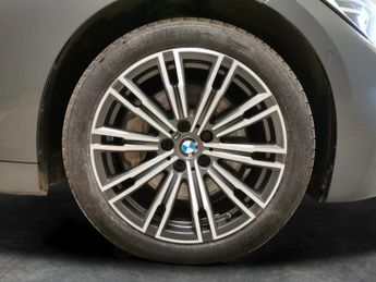 BMW 3 Series 2.0 330e 12kWh M Sport Plug-in (292 ps) - HEATED STEERING - TECH