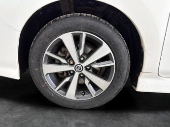 Nissan Leaf 40kWh Acenta (150 ps) - LANE DEPARTURE  - CRUISE - AIR CON