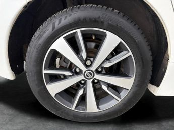 Nissan Leaf 40kWh Acenta (150 ps) - LANE DEPARTURE  - CRUISE - AIR CON