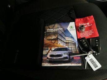 Skoda Octavia 1.4 TSI iV 13kWh vRS Plug-in DSG (245 ps) - ACTIVE LANE ASSIST