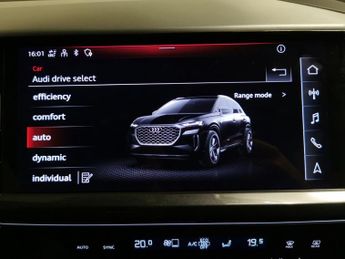 Audi Q4 E-tron 35 S line 55kWh (170 ps) - BLUETOOTH - CRUISE - DRIVING MODES