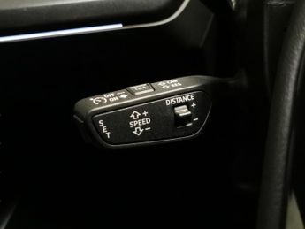 Audi Q4 E-tron 35 S line 55kWh (170 ps) - BLUETOOTH - CRUISE - DRIVING MODES