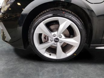 Audi A3 1.4 TFSIe 40 S line Sportback Plug-in S Tronic 13kWh (204 ps) - 