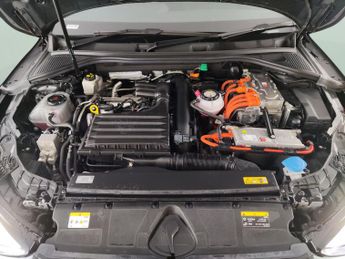 Audi A3 1.4 TFSIe 40 S line Sportback Plug-in S Tronic 13kWh (204 ps) - 