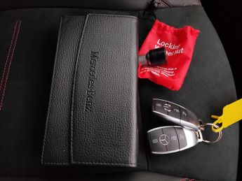 Mercedes-Benz EQA EQA 250+ 70.5kWh AMG Line (190 ps) - HEATED SEATS - ADAPTIVE LIG