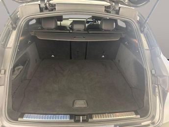 Mercedes-Benz EQC EQC 400 80kWh AMG Line (Premium) 4MATIC (408 ps) - REVERSE CAM -