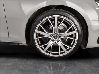 Audi A4 2.0 TDI 35 Vorsprung S Tronic (163 ps) - MASSAGE SEATS - CARPLAY