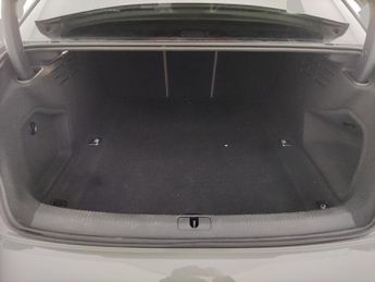 Audi A4 2.0 TDI 35 Vorsprung S Tronic (163 ps) - AUDI VIRTUAL COCKPIT