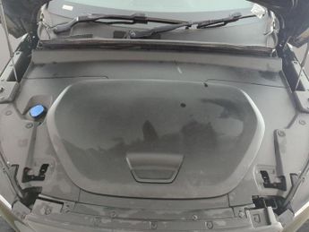 Volvo XC40 Recharge 69kWh Core (231 ps) - BLACK ROOF RAILS - ACTIVE LANE AS