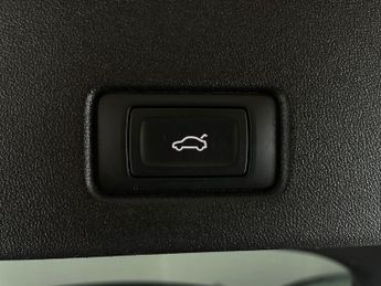 Audi Q4 E-tron 40 S line 82kWh (204 ps) - CARPLAY - LED - REVERSE CAM