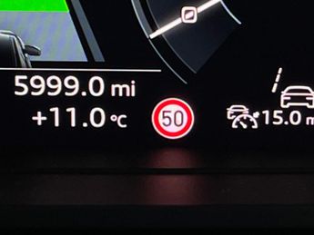 Audi Q4 E-tron 40 S line 82kWh (204 ps) - CARPLAY - LED - REVERSE CAM