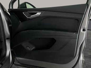 Audi Q4 E-tron 40 S line 82kWh (204 ps) - CARPLAY - LED - REVERSE CAM