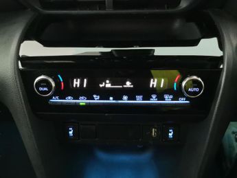 Toyota Yaris Cross 1.5 VVT-h GR SPORT E-CVT (116 ps) - HEAT AND COOL SEATS - LED - 